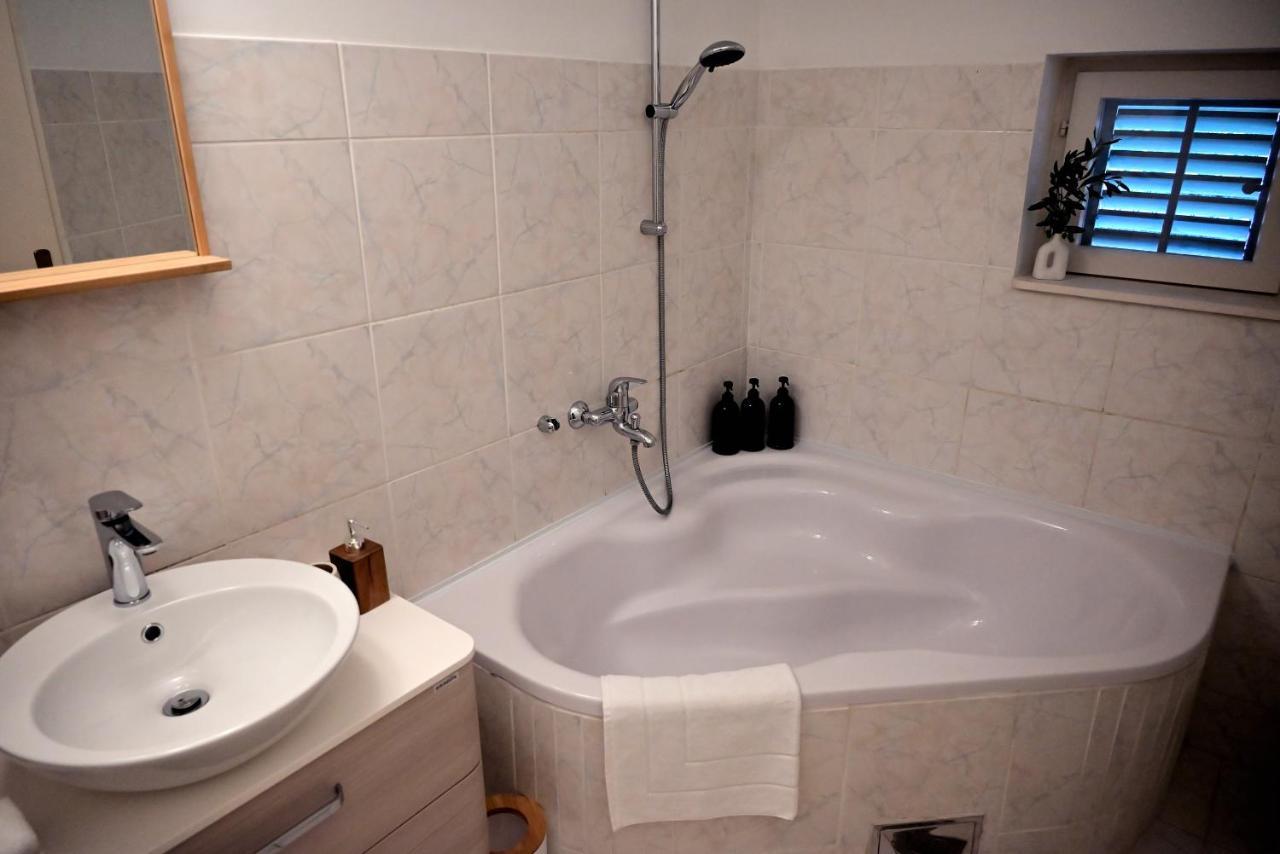 Vacation House Rubi ดูบรอฟนิก ภายนอก รูปภาพ